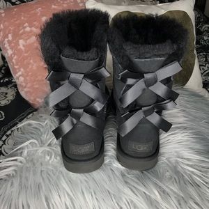Black Bailey Bow ll Uggs